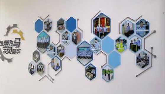 平湖文化墙最常见的做法。